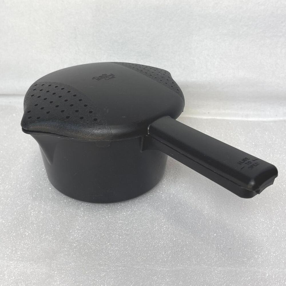 Pampered Chef Black Small Micro Cooker Microwave Steamer 1 Quart/ 4 Cup USA